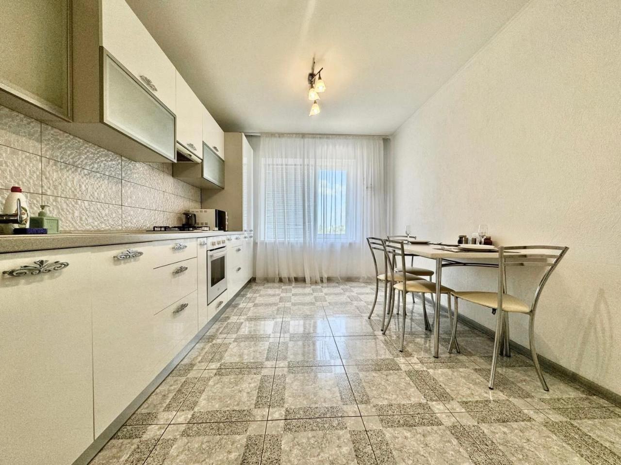 Apartpoltava Стильні Білосніжні Апартаменти, 2-Окремі Кімнати , Документи Для Відрядження , Банківський Чек Eksteriør billede