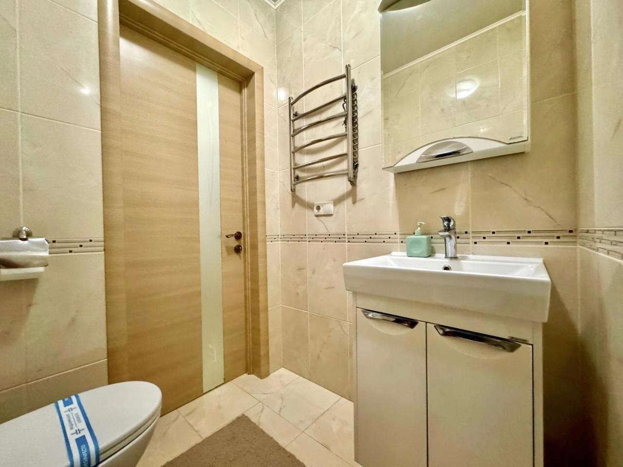 Apartpoltava Стильні Білосніжні Апартаменти, 2-Окремі Кімнати , Документи Для Відрядження , Банківський Чек Eksteriør billede