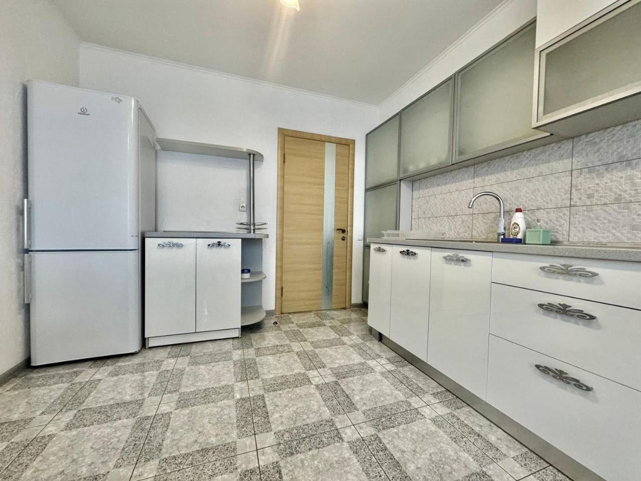 Apartpoltava Стильні Білосніжні Апартаменти, 2-Окремі Кімнати , Документи Для Відрядження , Банківський Чек Eksteriør billede