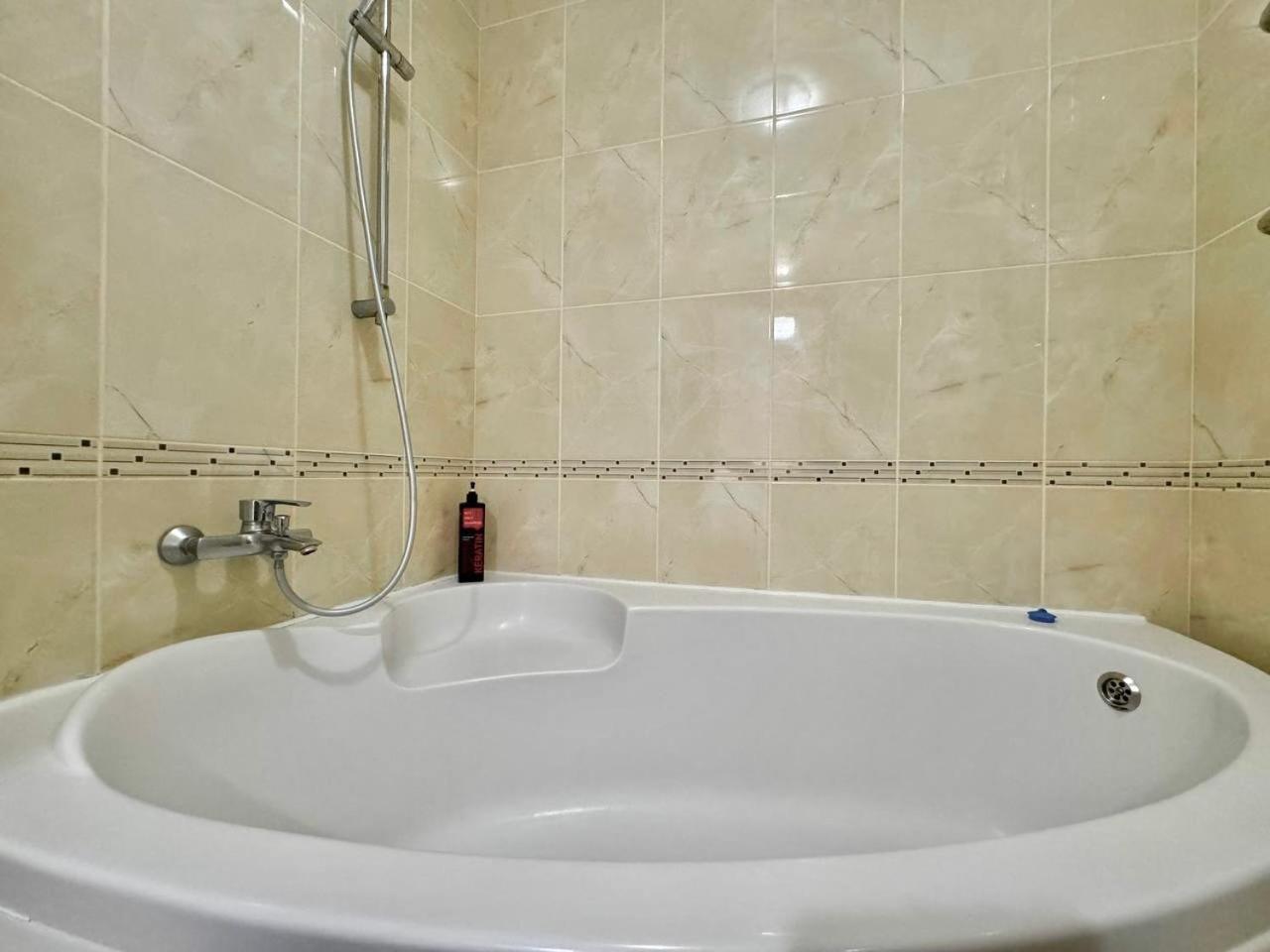 Apartpoltava Стильні Білосніжні Апартаменти, 2-Окремі Кімнати , Документи Для Відрядження , Банківський Чек Eksteriør billede